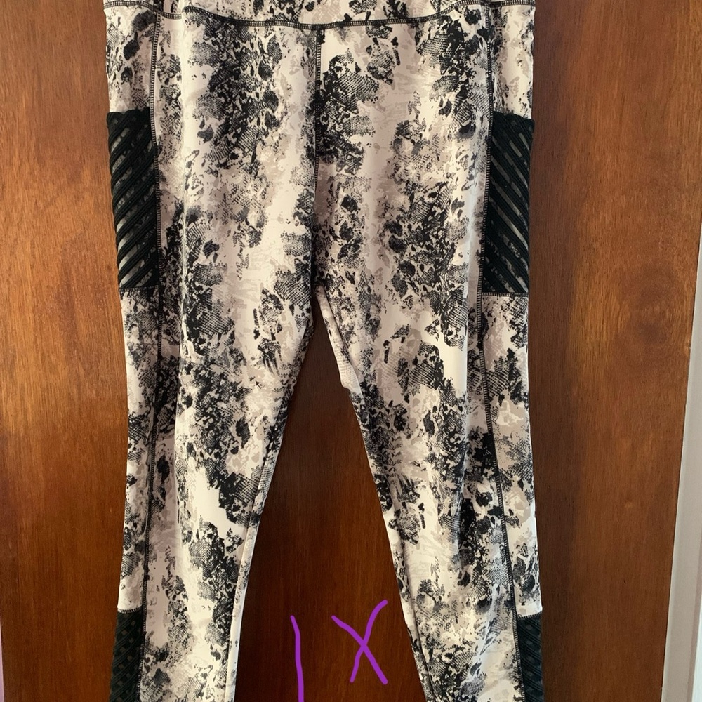 Stylish Black and Gray Leggings